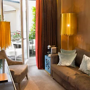 Baume 4*, Paris France